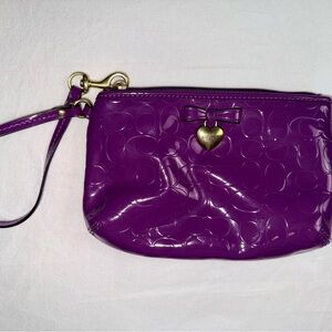 Coach Heart Bow Patent Leather Wristlet in Amethyst Purple